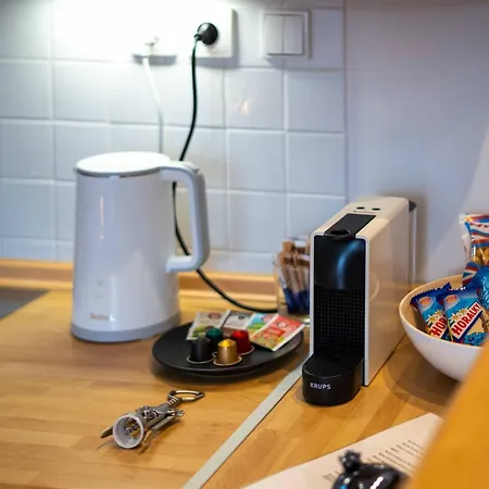 Location Air-conditioned *