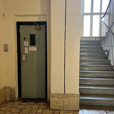 Location Air-conditioned